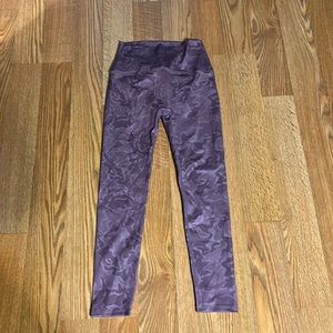 Cropped High Rise Leggings, sz L, purple